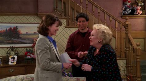 Everybody Loves Raymond season 1 .